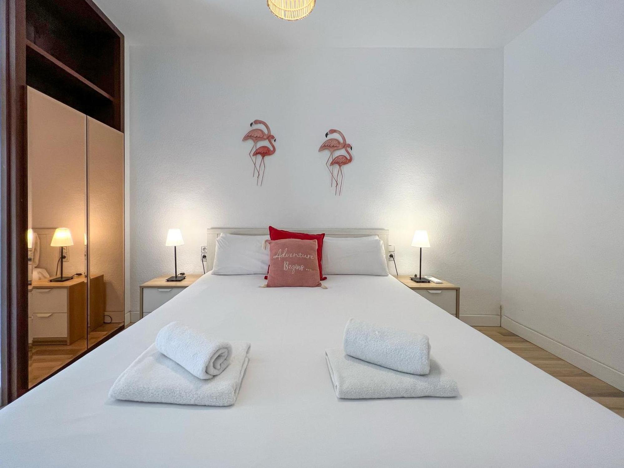 Stay U-Nique Apartments Sardenya II Barcelone Extérieur photo