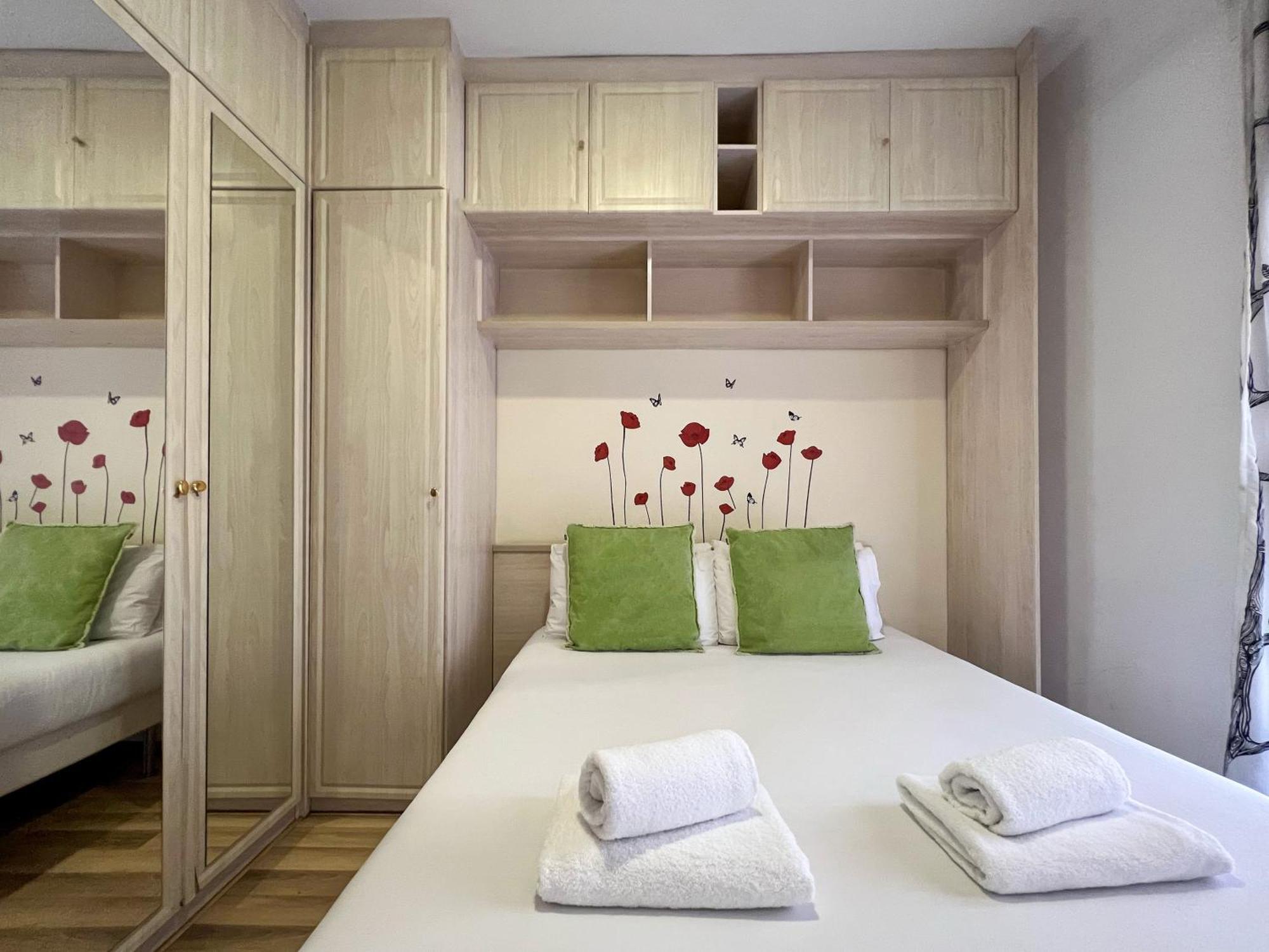 Stay U-Nique Apartments Sardenya II Barcelone Extérieur photo